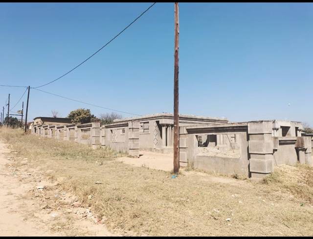 6 BEDROOM HOUSE FOR SALE IN TSWINGA